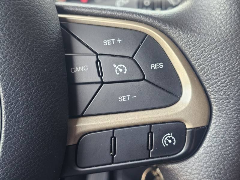 JEEP - RENEGADE - 2016/2016 - Branca - R$ 70.900,00