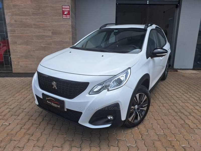 PEUGEOT - 2008 - 2021/2022 - Branca - R$ 77.900,00