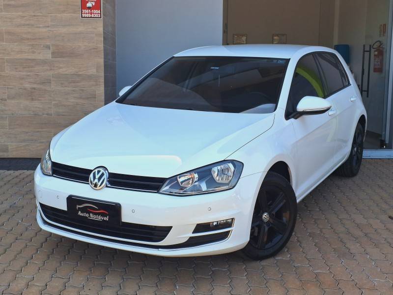 VOLKSWAGEN - GOLF - 2015/2015 - Branca - R$ 85.900,00