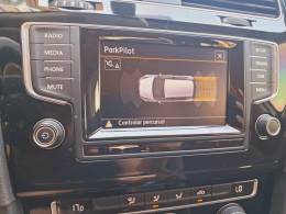 VOLKSWAGEN - GOLF - 2015/2015 - Branca - R$ 85.900,00